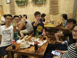 乐至烧烤加盟,学烧烤技术,开烧烤店多少钱疯狂烤翅加盟